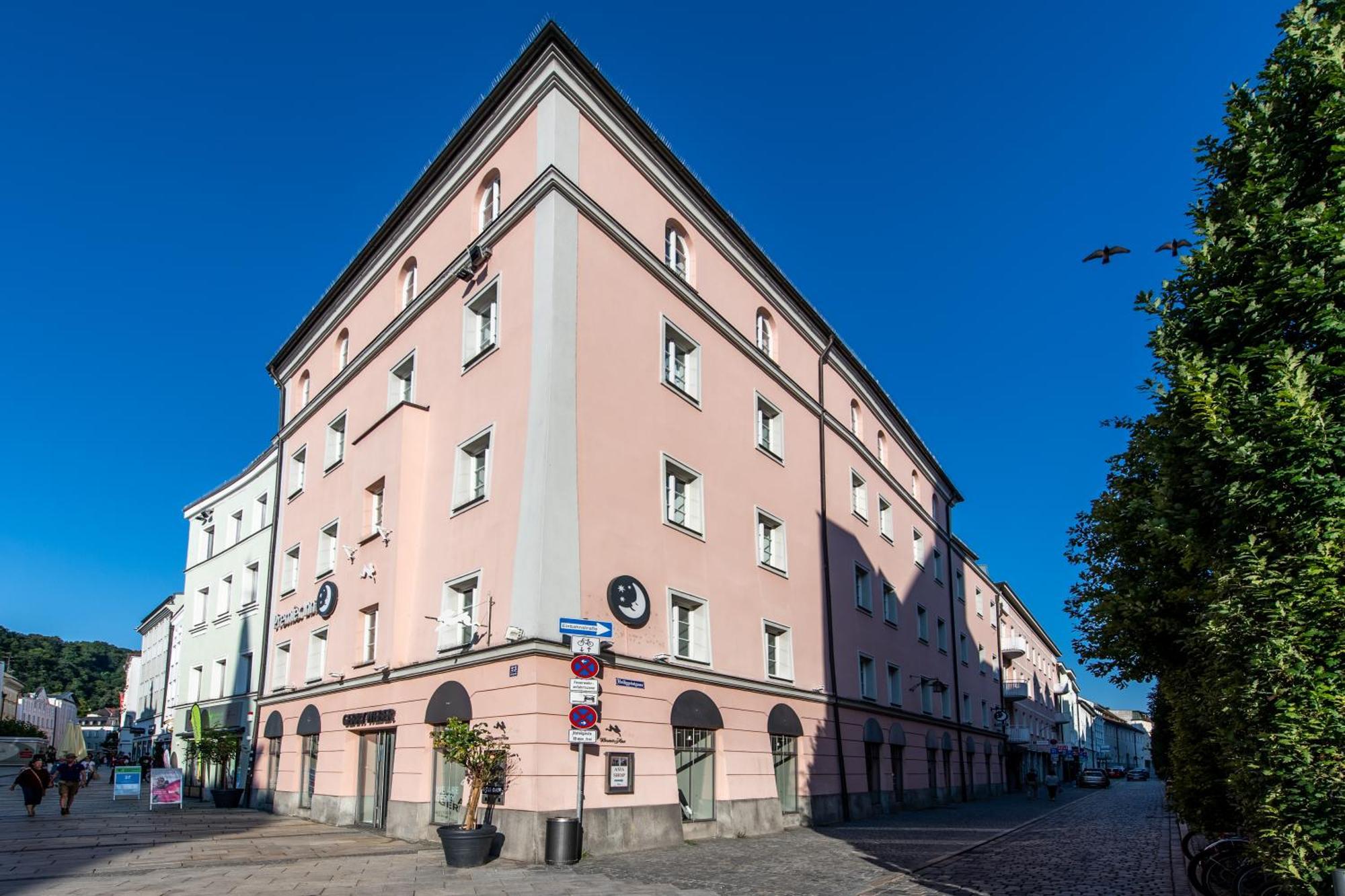 Premier Inn Passau Weisser Hase Bagian luar foto